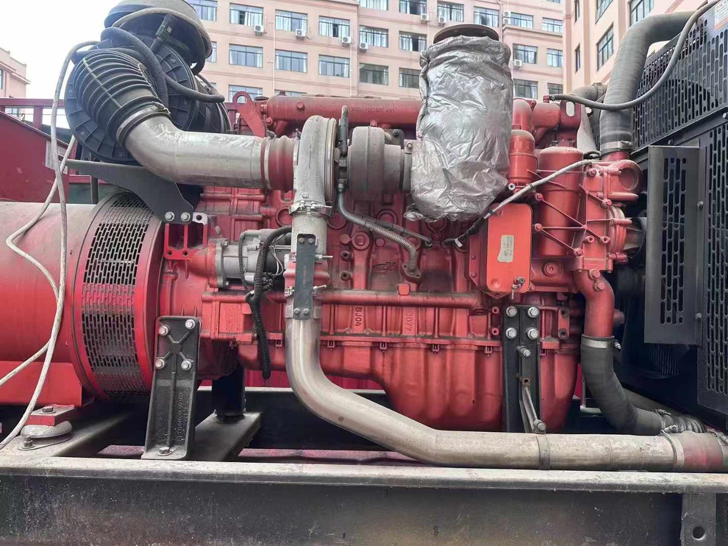 新华如何选择适合 600kW 柴油发电机组的过载保护器？
